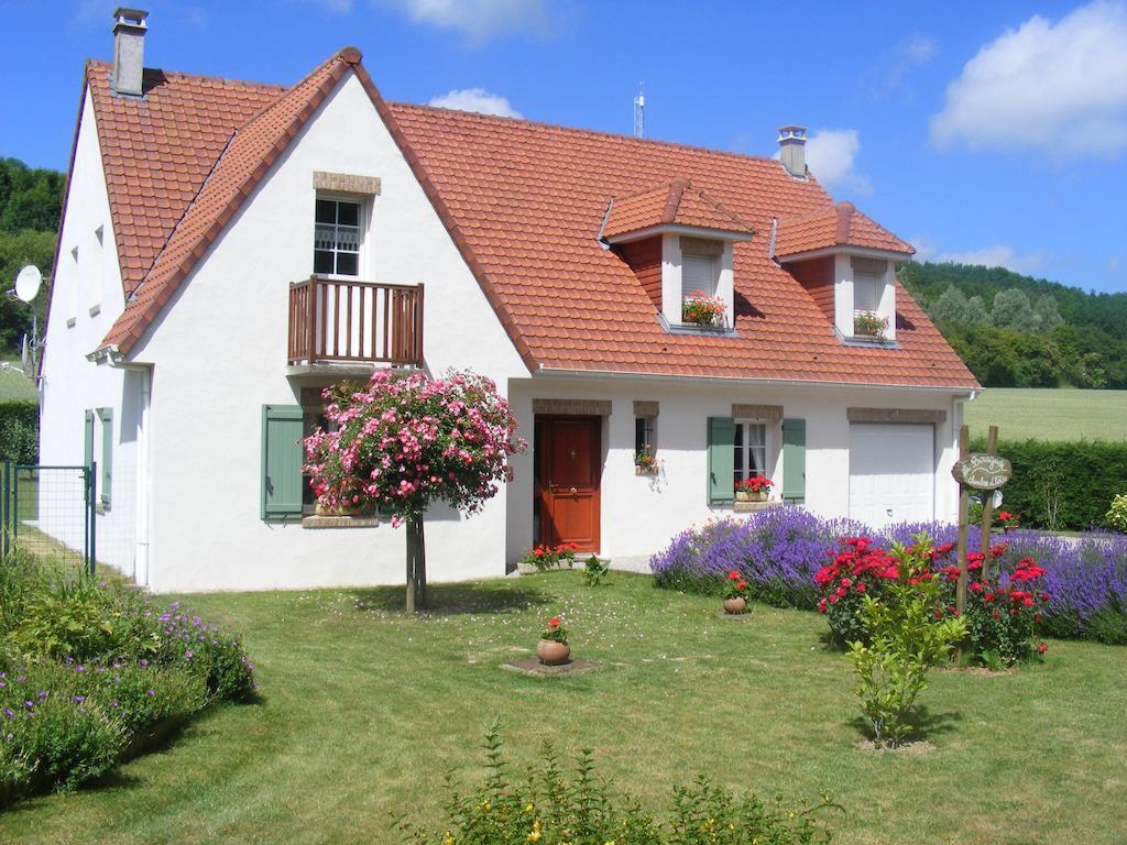 La Bourgade Bed and Breakfast Estréelles Εξωτερικό φωτογραφία