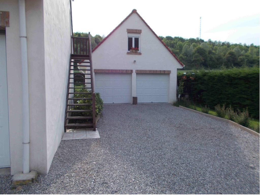 La Bourgade Bed and Breakfast Estréelles Εξωτερικό φωτογραφία
