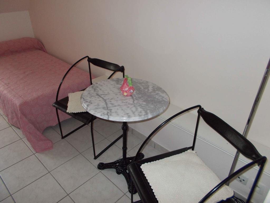 La Bourgade Bed and Breakfast Estréelles Δωμάτιο φωτογραφία